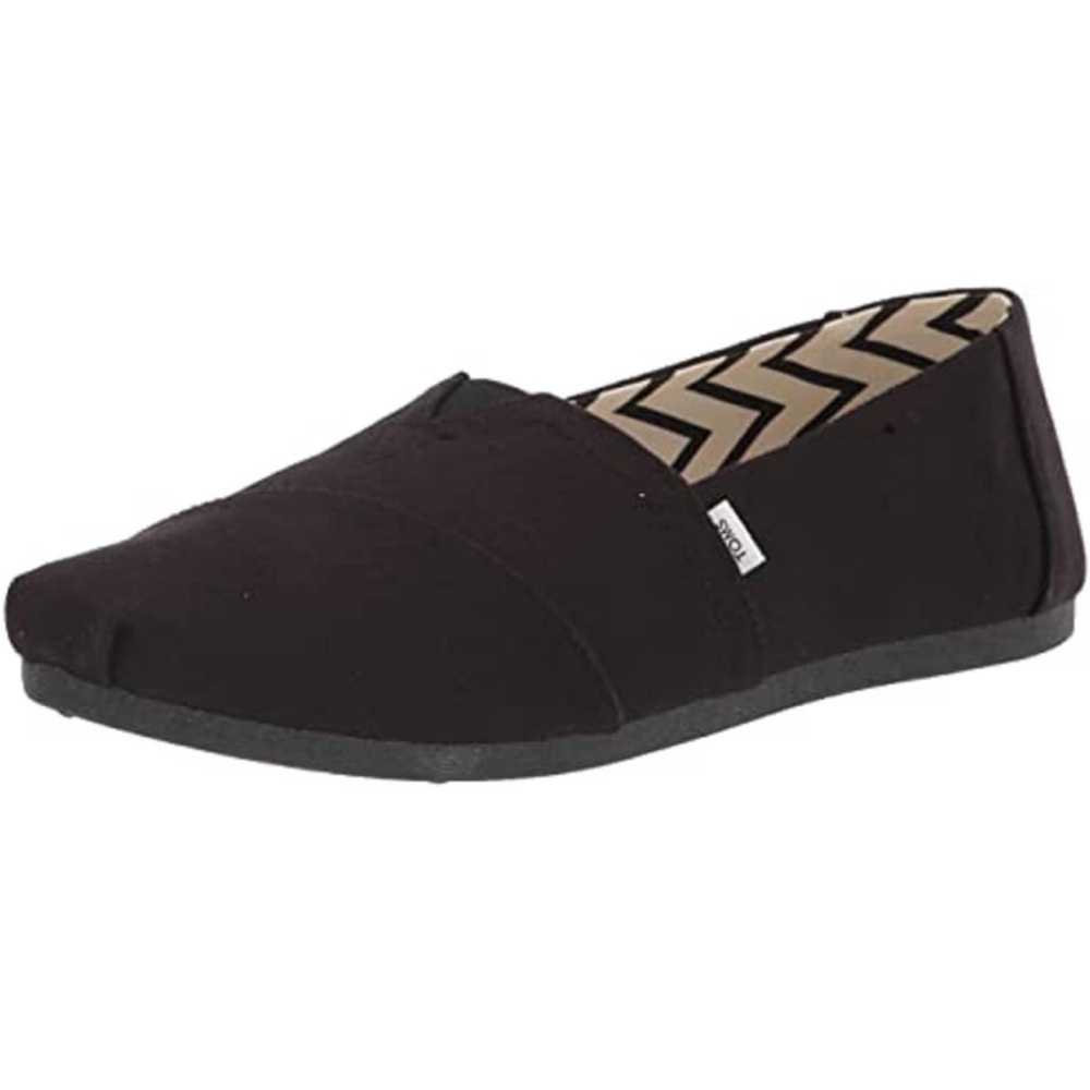 All black Tom’s. NWOT